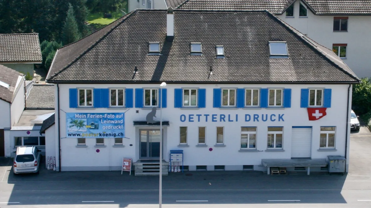 Posterkönig: Wie 2006 der erste Web-to-Print-Shop der Schweiz entstand